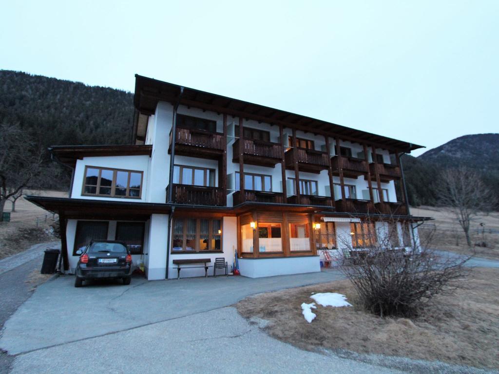 Cosy Apartment In Weissensee Near Ski Lift Εξωτερικό φωτογραφία